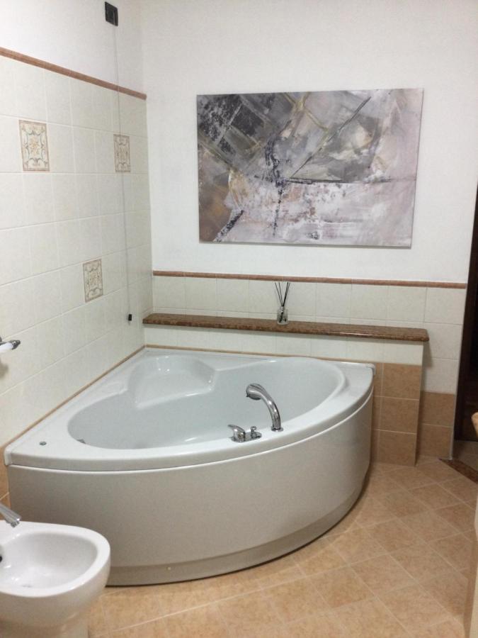 B&B Corte Sant'Angelo Passirano Exterior photo